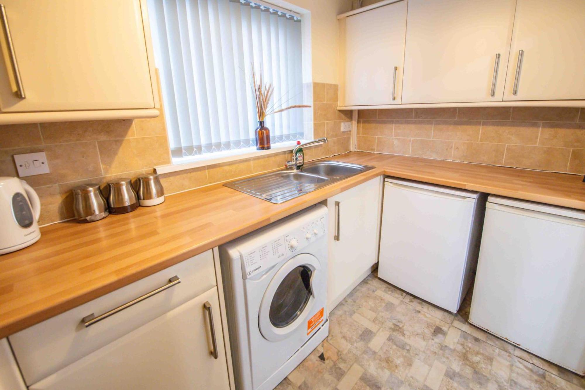 Beautiful, Peaceful, 5 Bedroom With Hot Tub! Vakantiehuis *