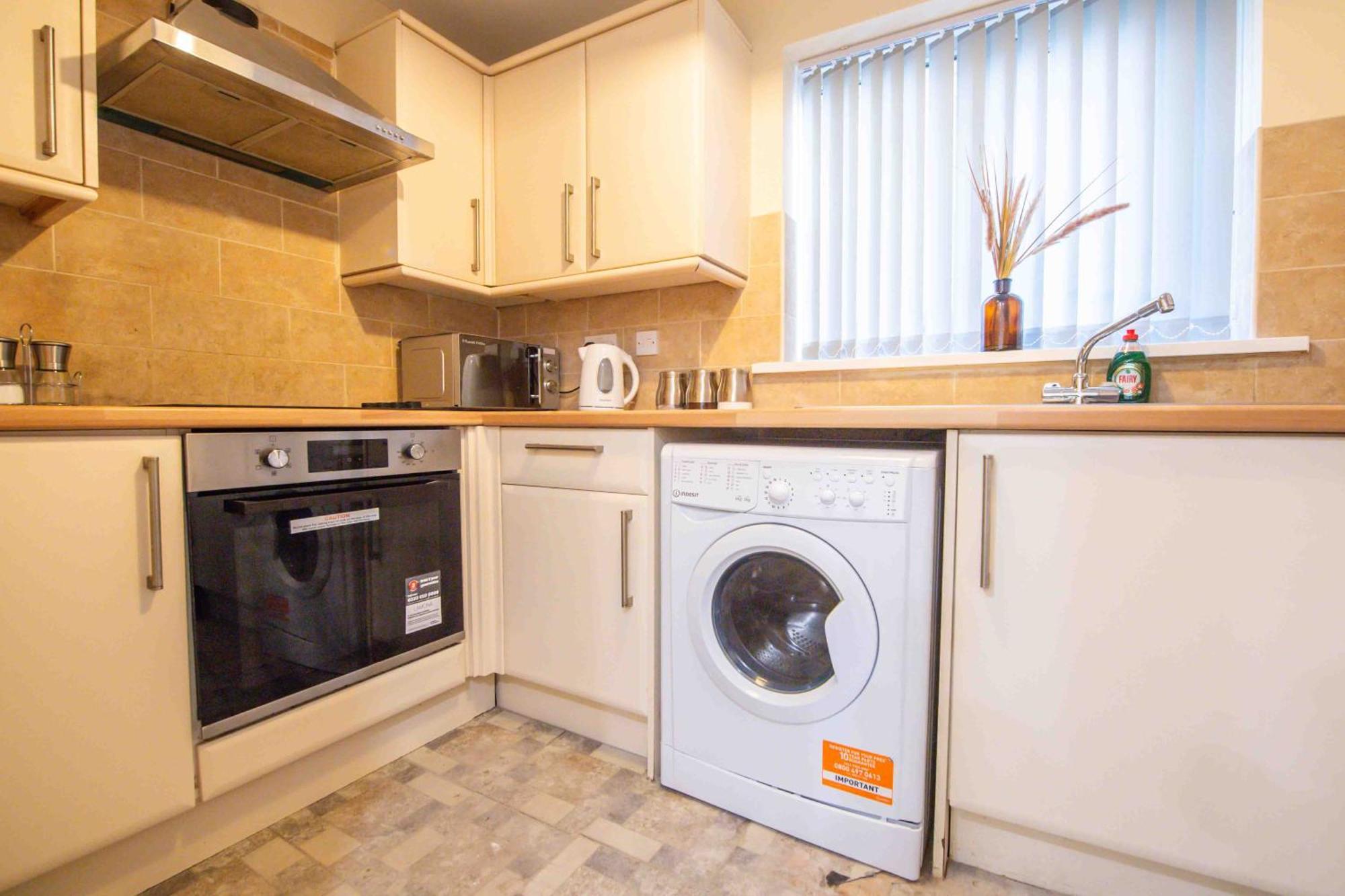 Vakantiehuis Beautiful, Peaceful, 5 Bedroom With Hot Tub!
