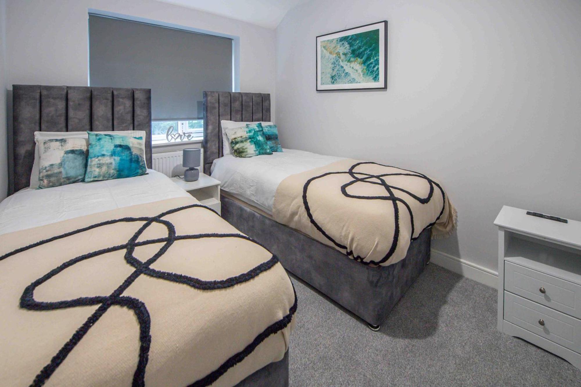 Beautiful, Peaceful, 5 Bedroom With Hot Tub! Vakantiehuis