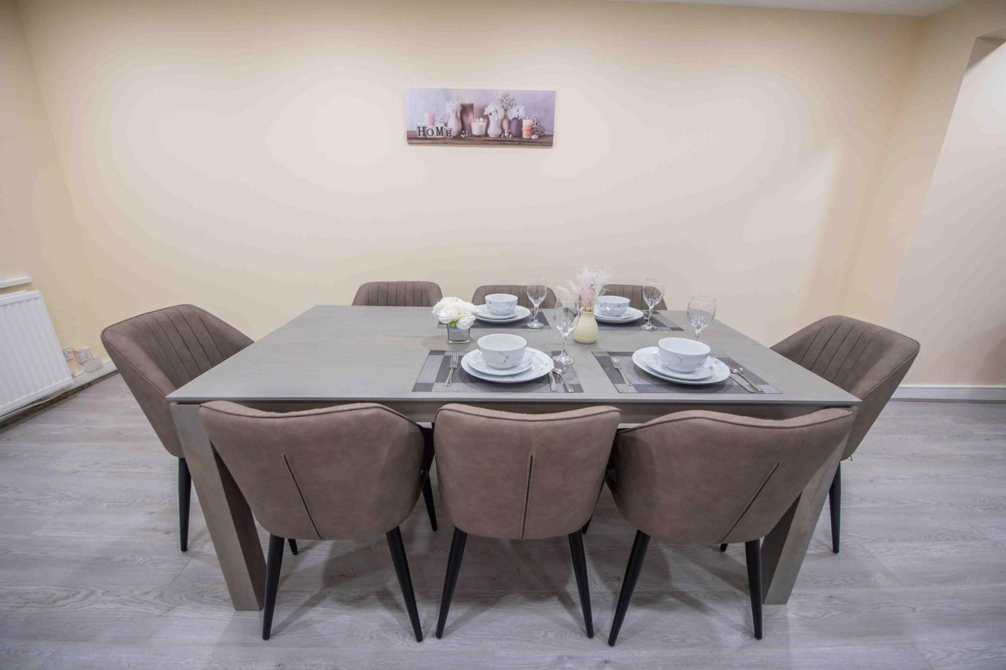 Vakantiehuis Beautiful, Peaceful, 5 Bedroom With Hot Tub! Manchester