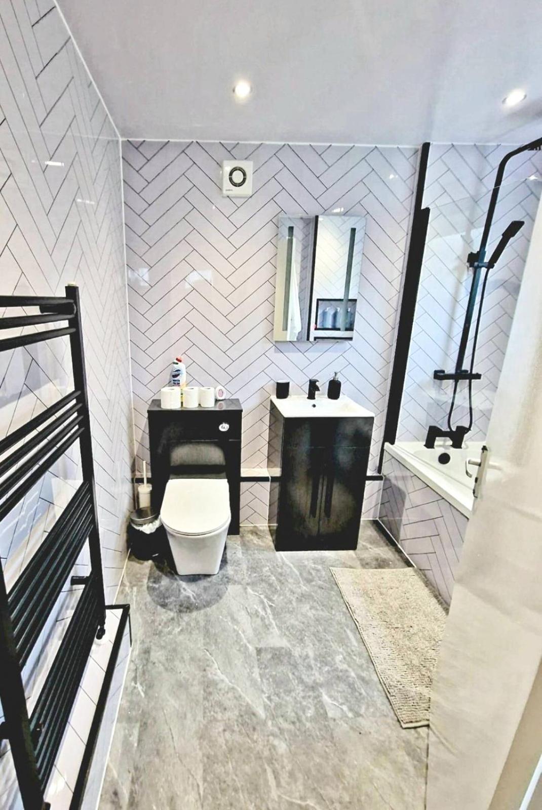 Lovely 3 Bedroom In -sleep 7