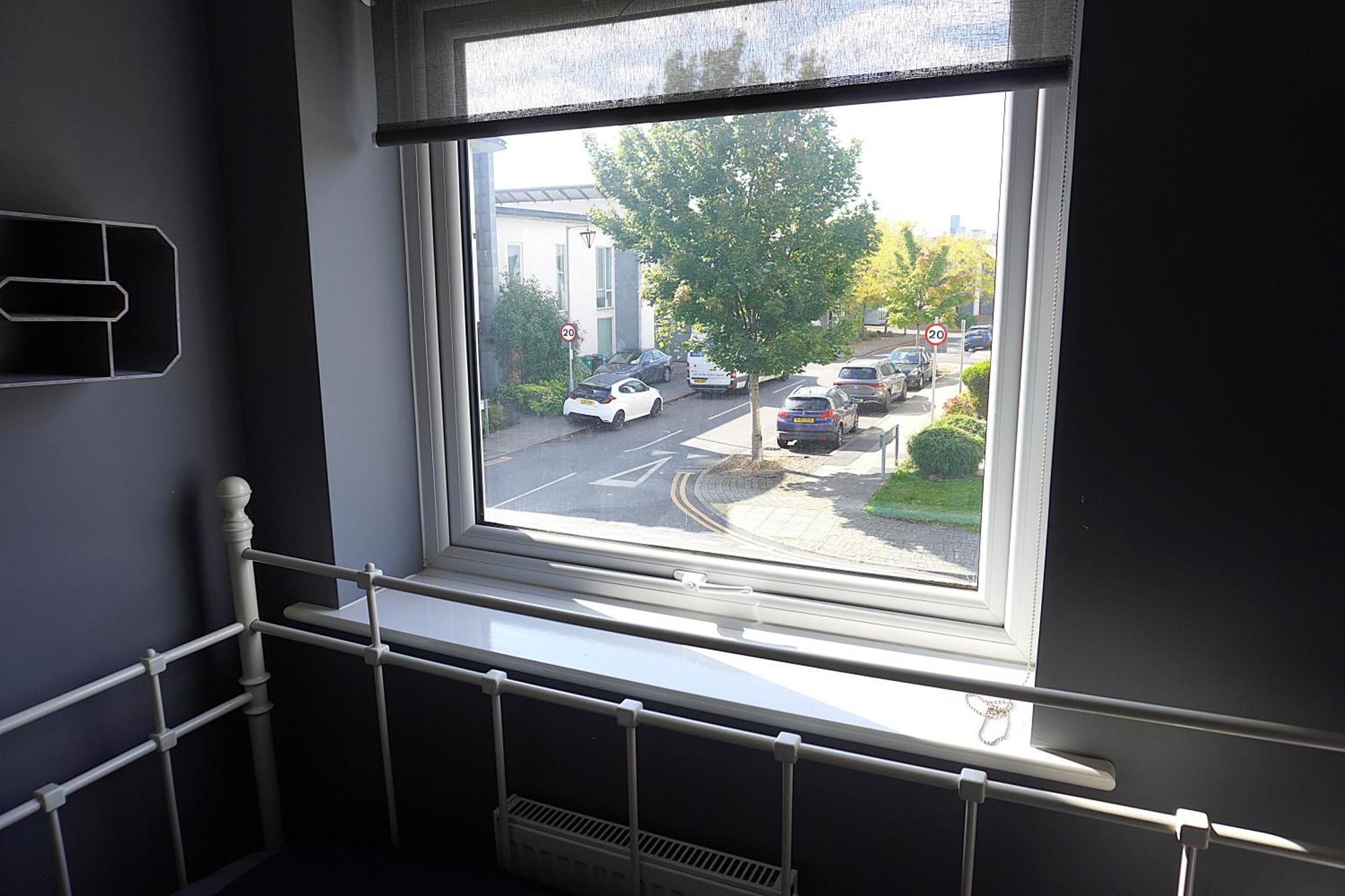 Luxury - Pick A - Free Parking & Kitchen Access, Near Etihad Stadium, The Coop Live & Piccadilly Station, Manchester