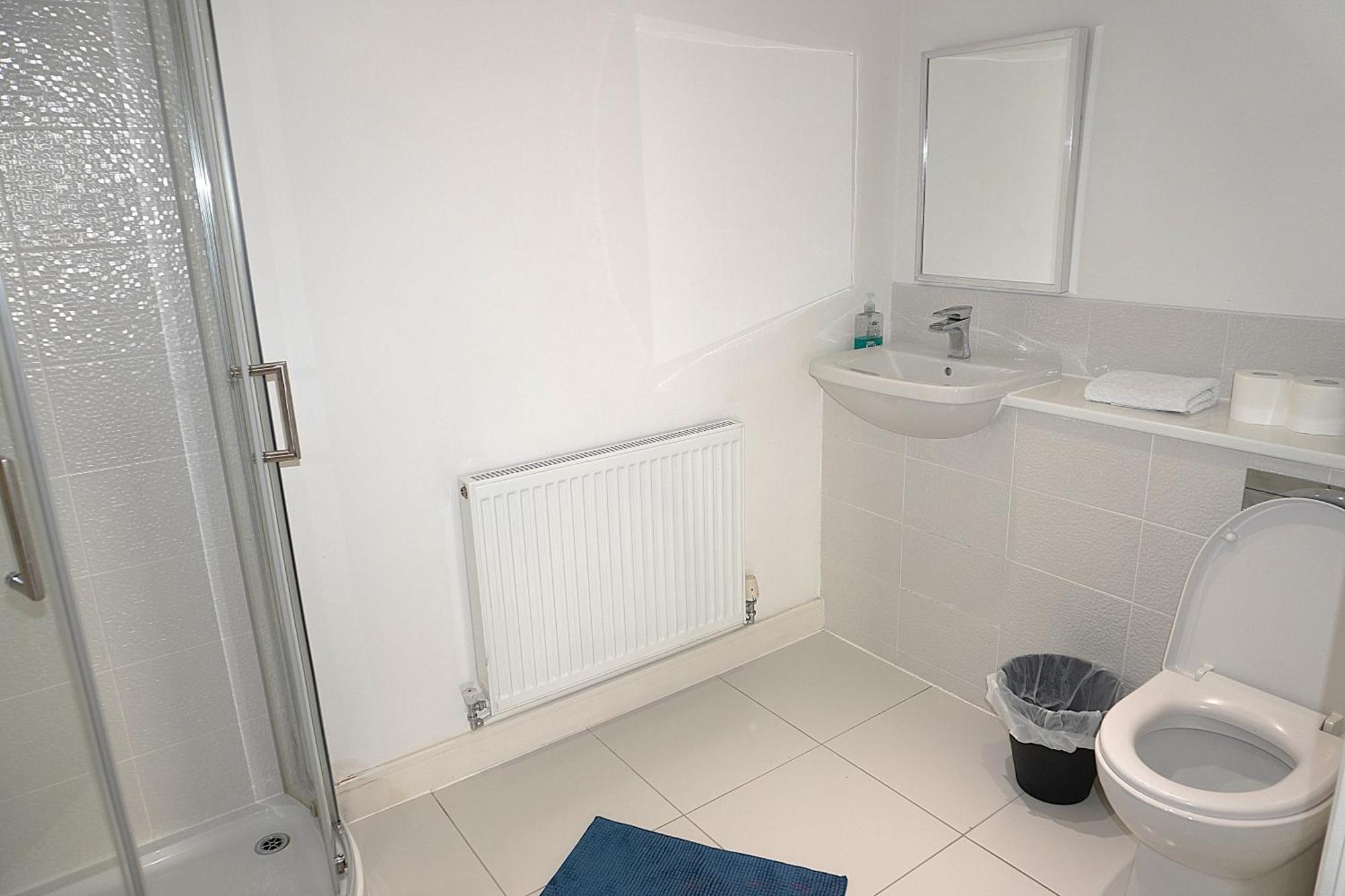 Luxury - Pick A - Free Parking & Kitchen Access, Near Etihad Stadium, The Coop Live & Piccadilly Station, Manchester