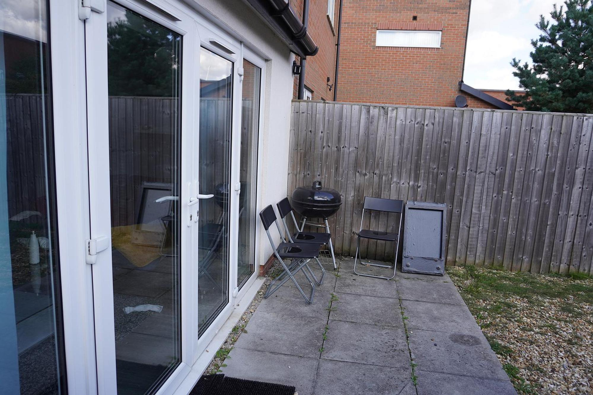 Luxury - Pick A - Free Parking & Kitchen Access, Near Etihad Stadium, The Coop Live & Piccadilly Station,