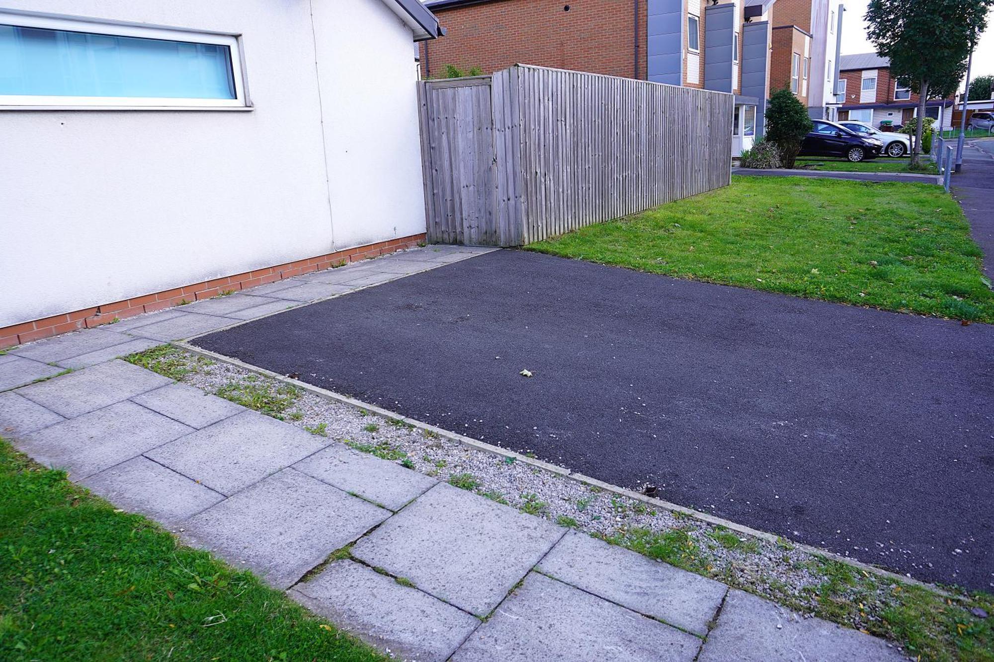 Homestay Luxury - Pick A - Free Parking & Kitchen Access, Near Etihad Stadium, The Coop Live & Piccadilly Station, *