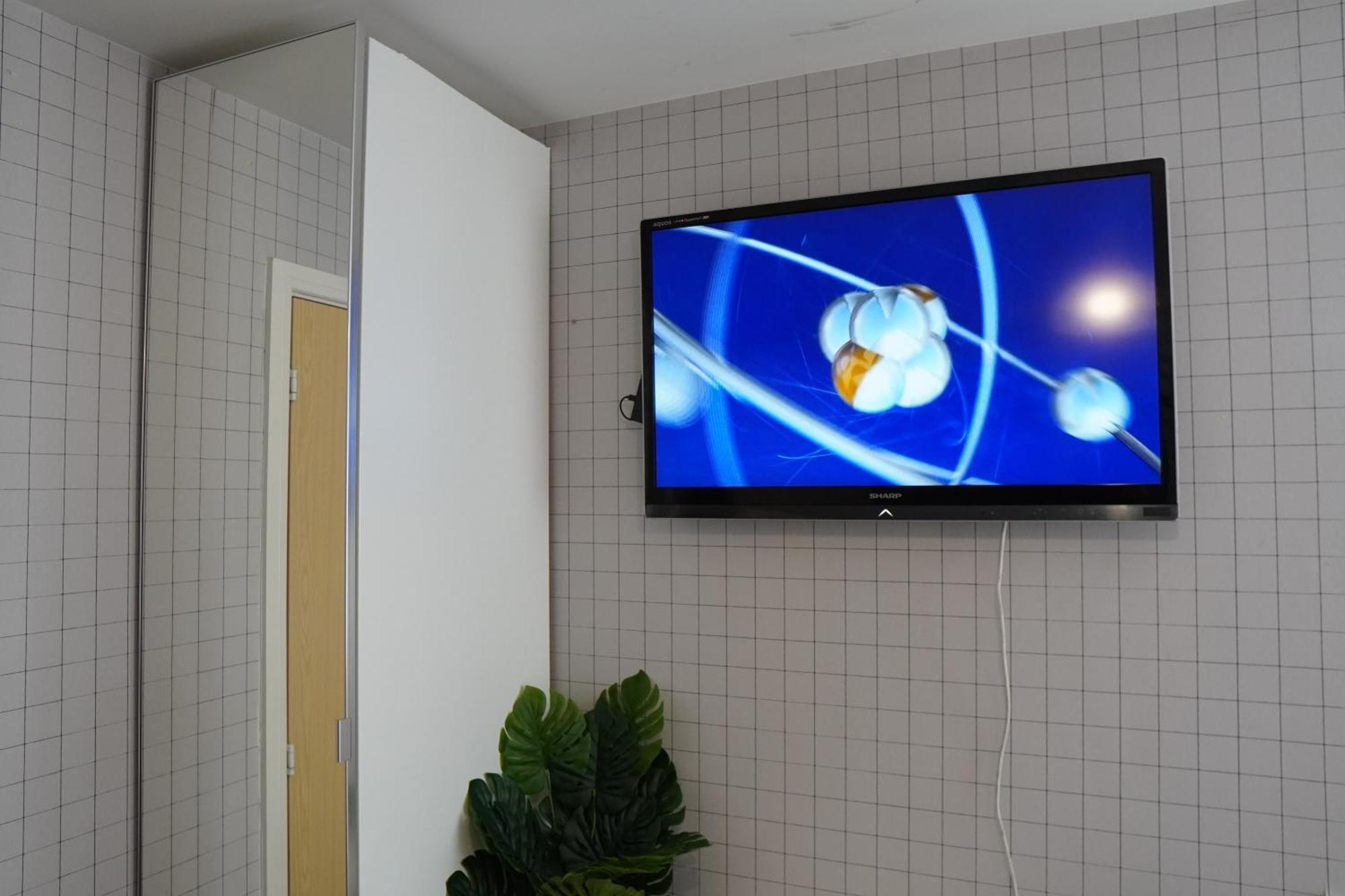 Luxury - Pick A - Free Parking & Kitchen Access, Near Etihad Stadium, The Coop Live & Piccadilly Station, Homestay Manchester