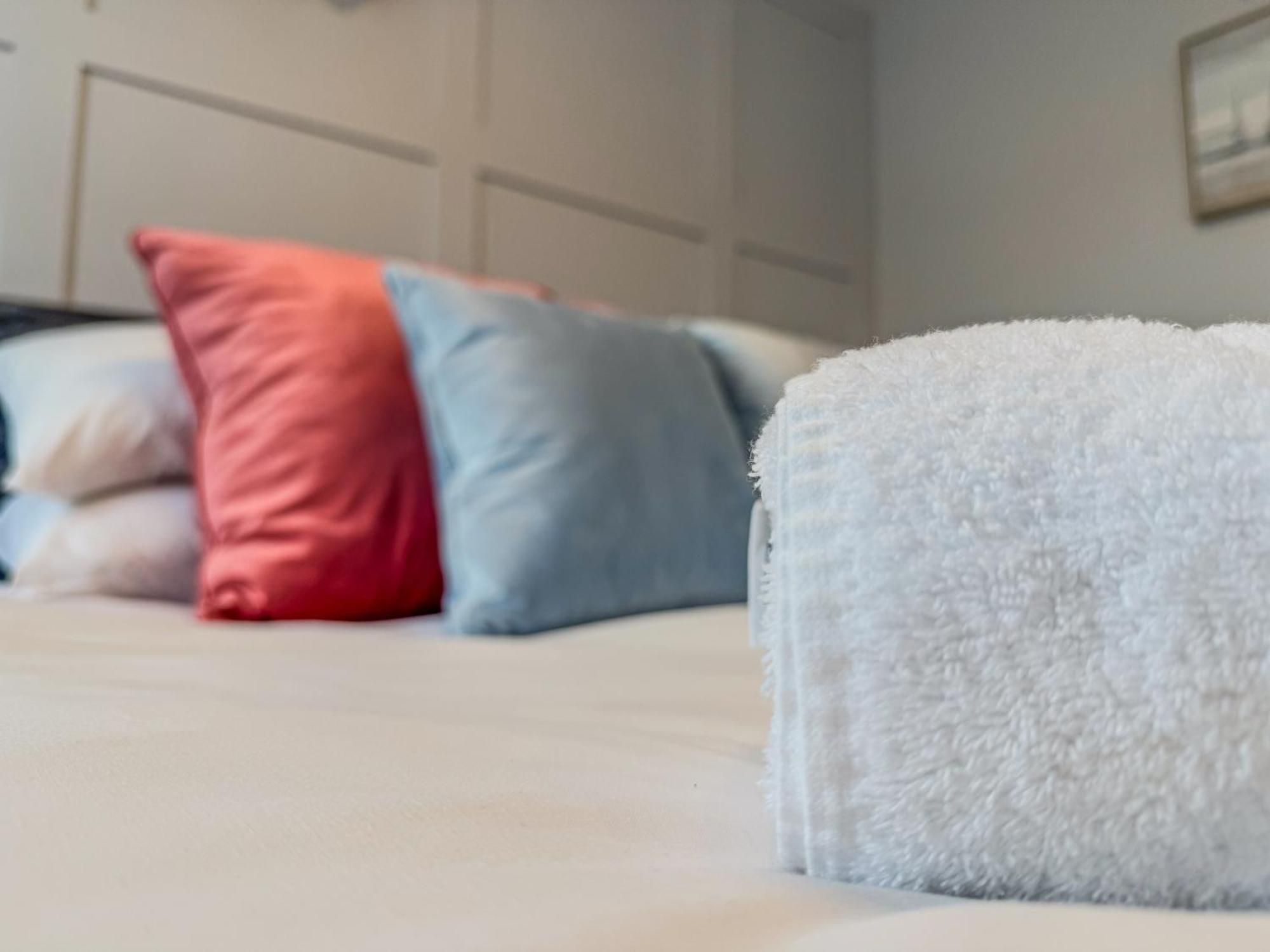 The Old Trafford Luxury One - Free Parking Apartment