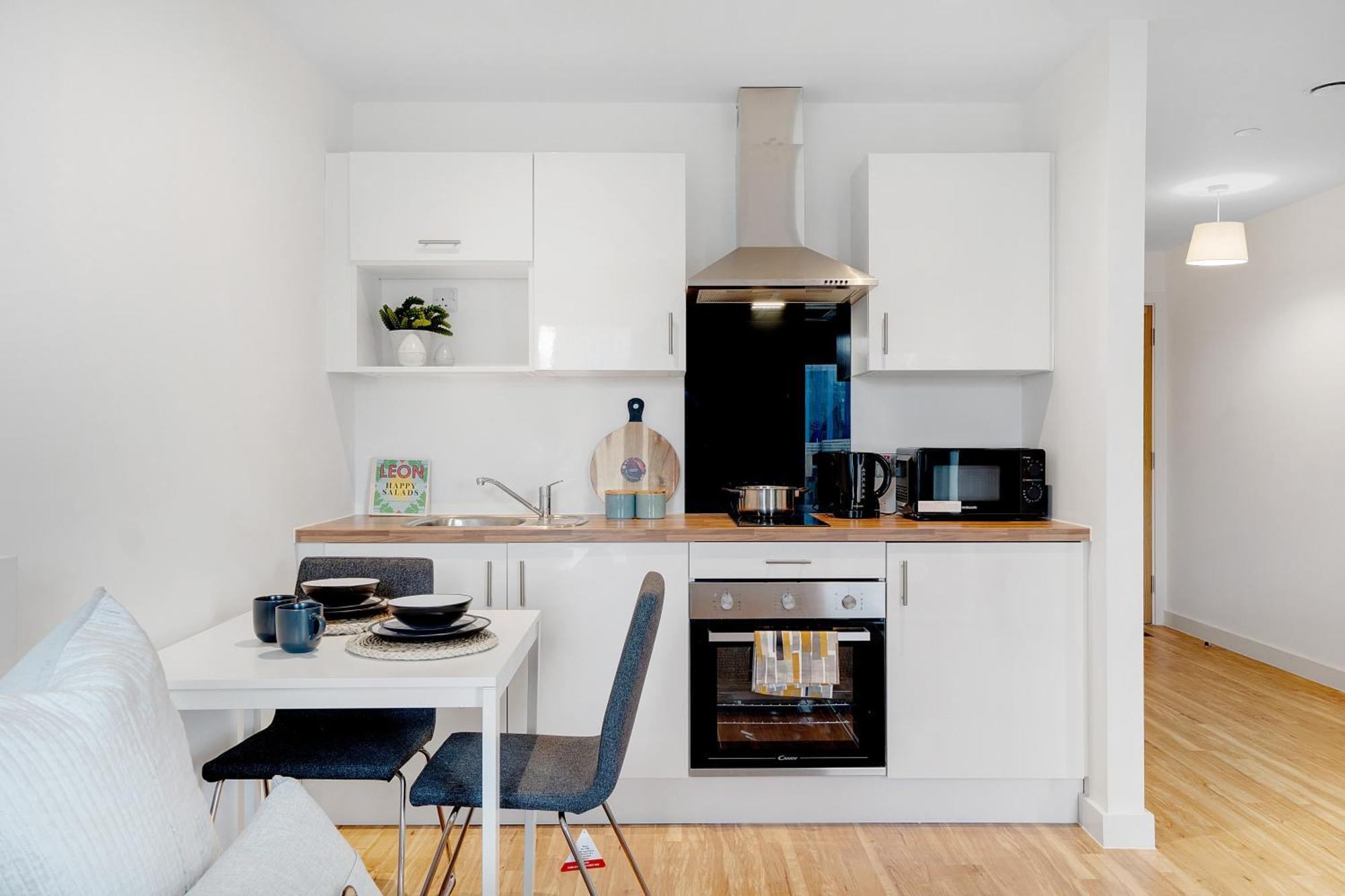 New! Media 1br Free Wifi Apartment *