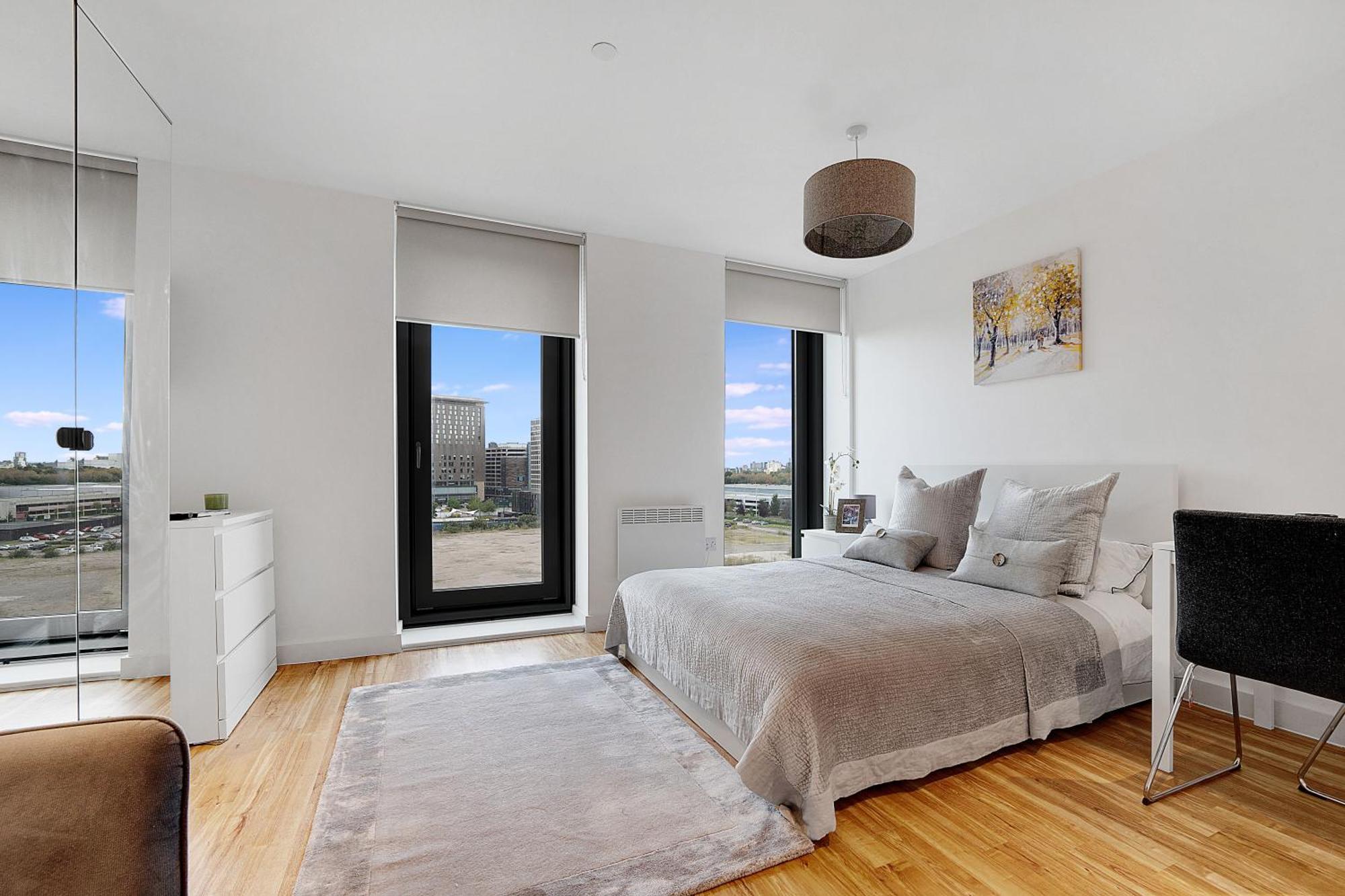 New! Media 1br Free Wifi Apartment Manchester