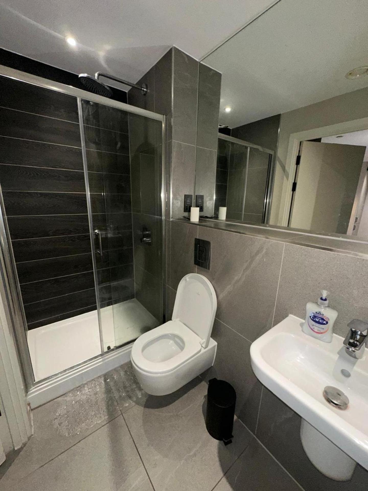 O M Luxurious * Manchester