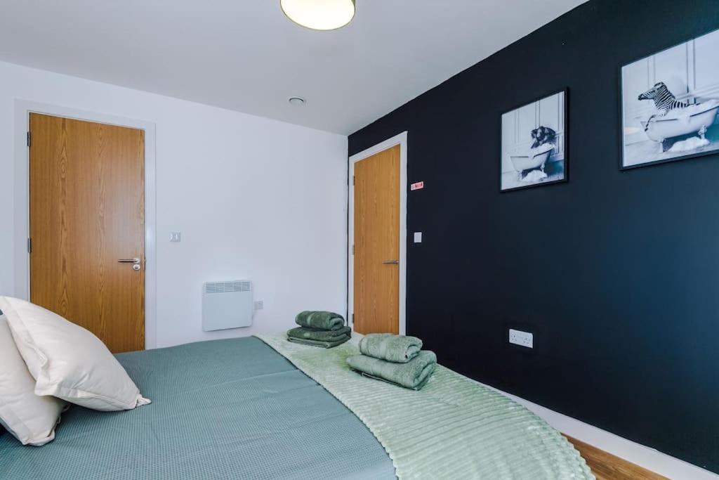 Media 2bed Apartment, Amazing Views, Smart Tv, Perfect For Contractors, Professionals, Families And Leisure * Manchester