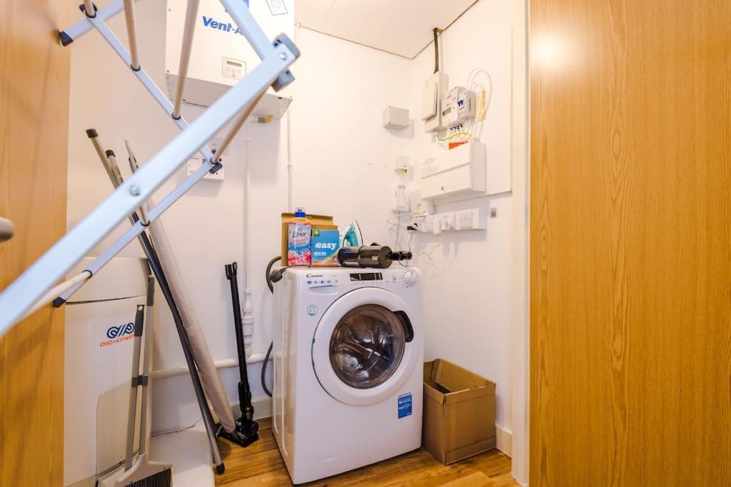 Media 2bed Apartment, Amazing Views, Smart Tv, Perfect For Contractors, Professionals, Families And Leisure Apartment Manchester