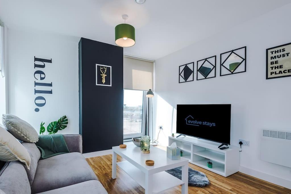 Apartment Media 2bed Apartment, Amazing Views, Smart Tv, Perfect For Contractors, Professionals, Families And Leisure *