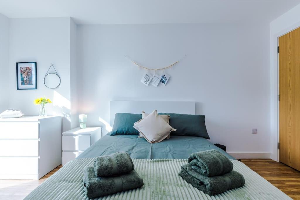 Apartment Media 2bed Apartment, Amazing Views, Smart Tv, Perfect For Contractors, Professionals, Families And Leisure