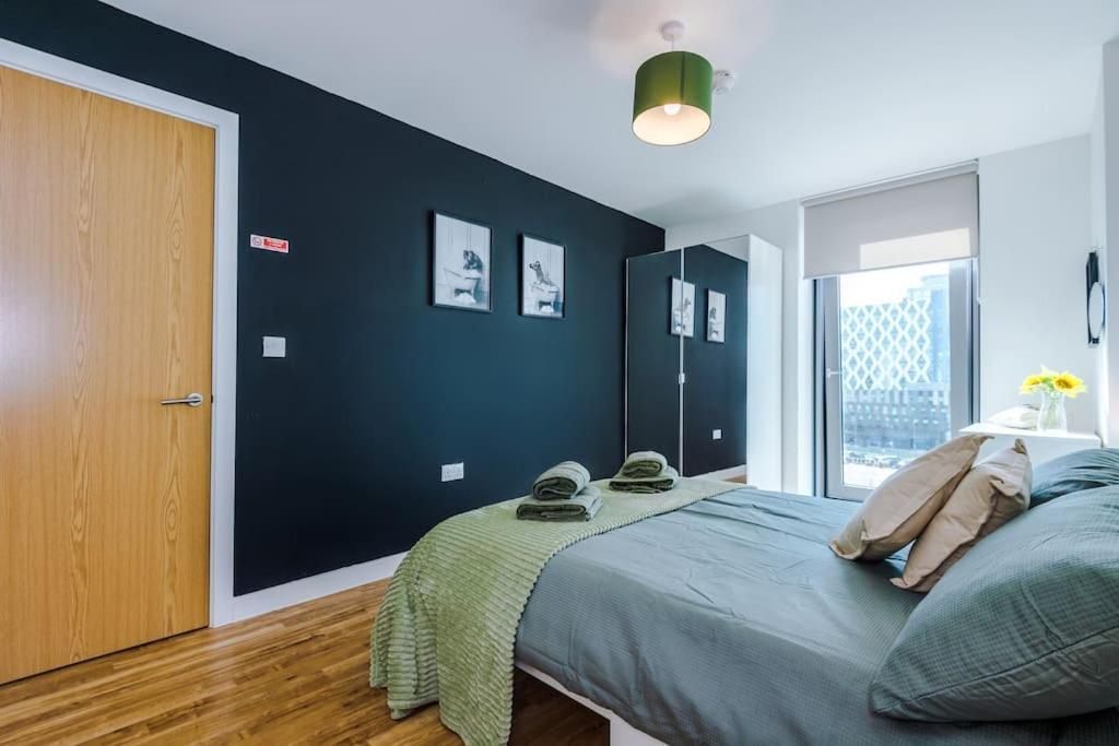 Apartment Media 2bed Apartment, Amazing Views, Smart Tv, Perfect For Contractors, Professionals, Families And Leisure Manchester