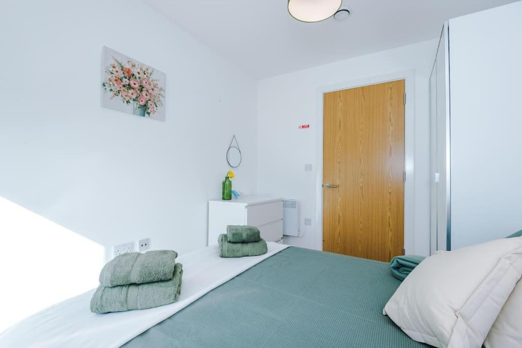 Media 2bed Apartment, Amazing Views, Smart Tv, Perfect For Contractors, Professionals, Families And Leisure * Manchester