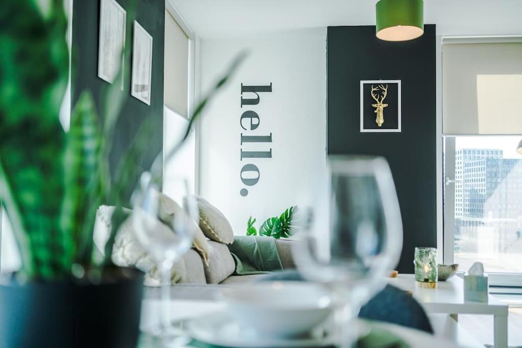 Apartment Media 2bed Apartment, Amazing Views, Smart Tv, Perfect For Contractors, Professionals, Families And Leisure *