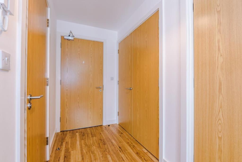 Media 2bed Apartment, Amazing Views, Smart Tv, Perfect For Contractors, Professionals, Families And Leisure *