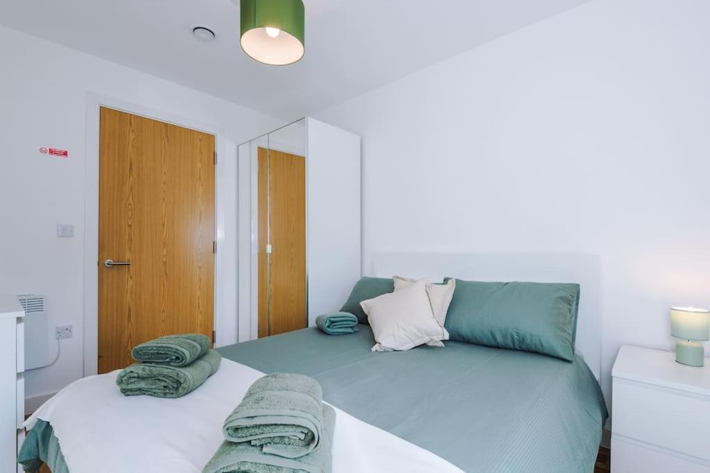 Apartment Media 2bed Apartment, Amazing Views, Smart Tv, Perfect For Contractors, Professionals, Families And Leisure *
