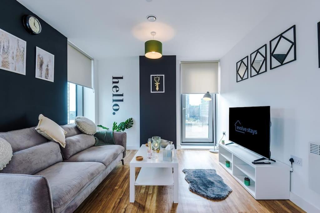 Media 2bed Apartment, Amazing Views, Smart Tv, Perfect For Contractors, Professionals, Families And Leisure Apartment *