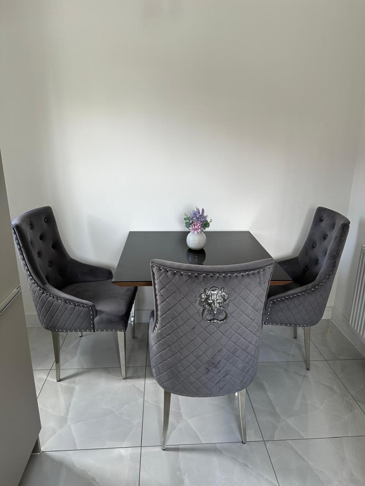 Lush Double With Shared Bathroom *