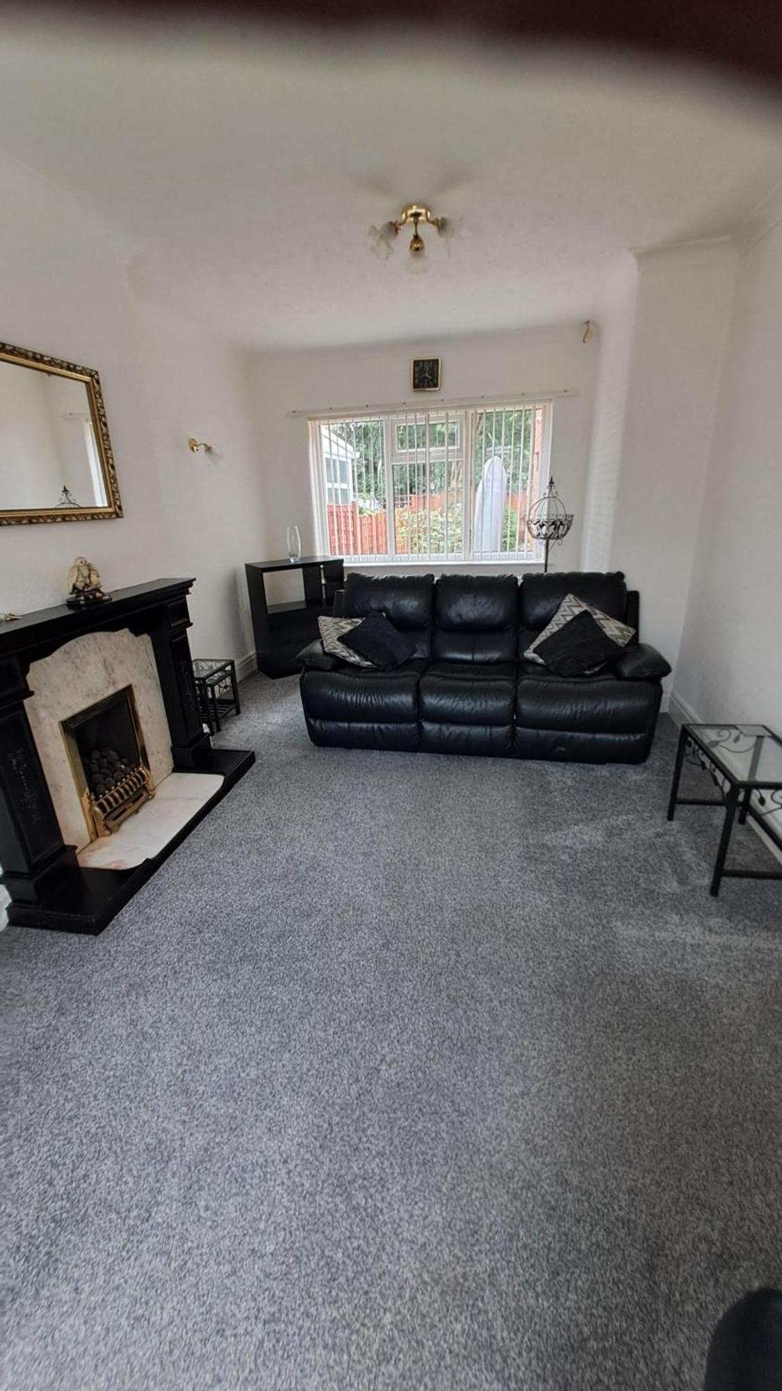 Holiday home Dalton House - Three Bedroom Stretford Free Parking Near The Trafford Centre *