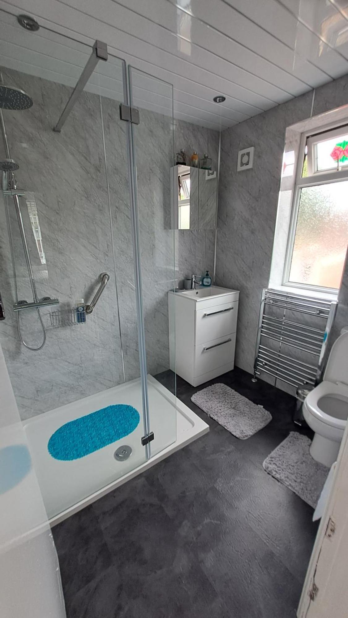 Dalton House - Three Bedroom Stretford Free Parking Near The Trafford Centre Holiday home *