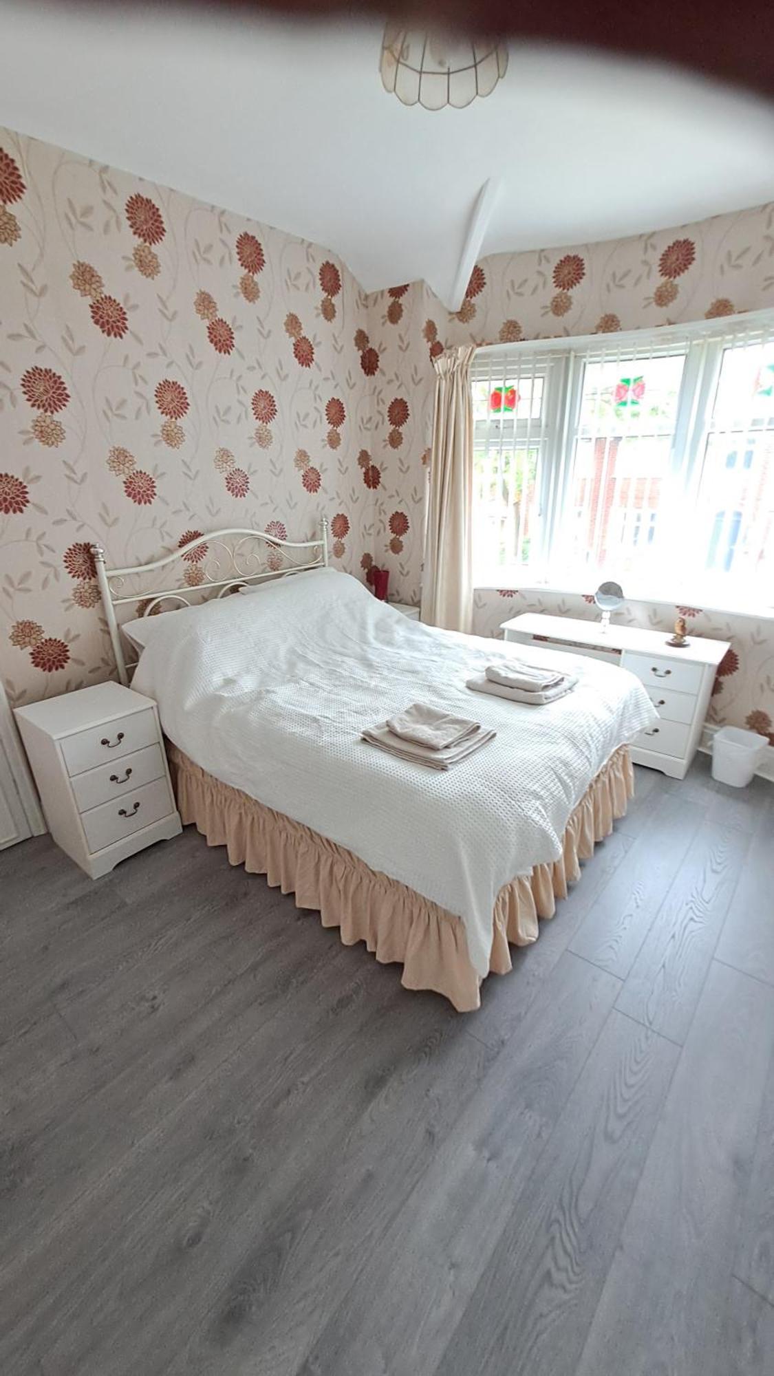 Holiday home Dalton House - Three Bedroom Stretford Free Parking Near The Trafford Centre
