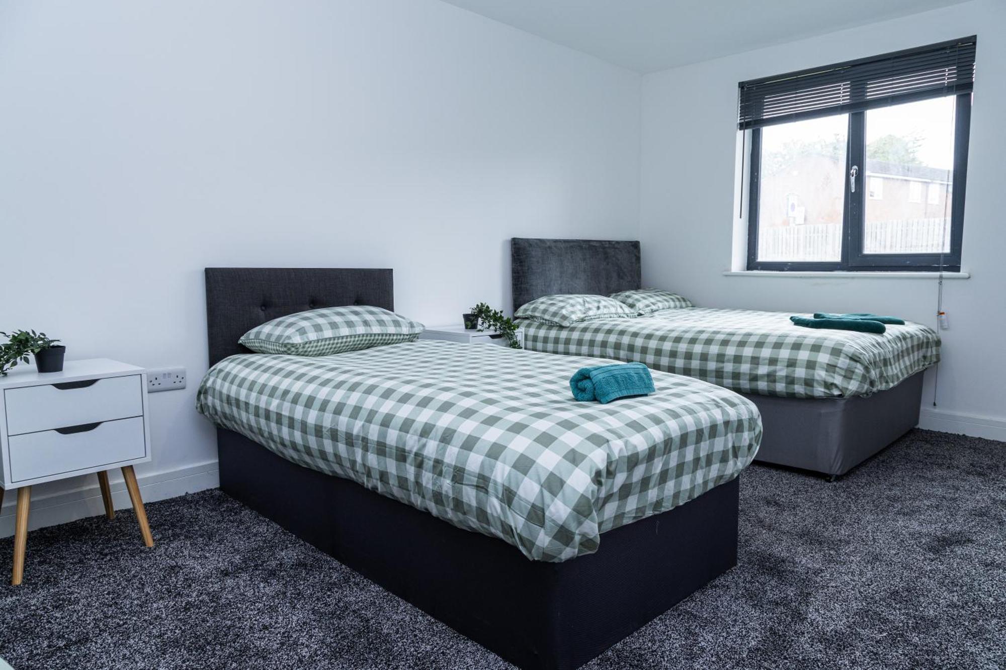 Spacious Ground Floor Near Old Trafford Stadium Manchester