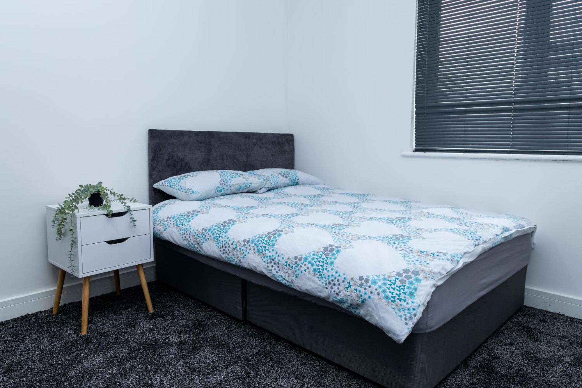Apartment Spacious Ground Floor Near Old Trafford Stadium *