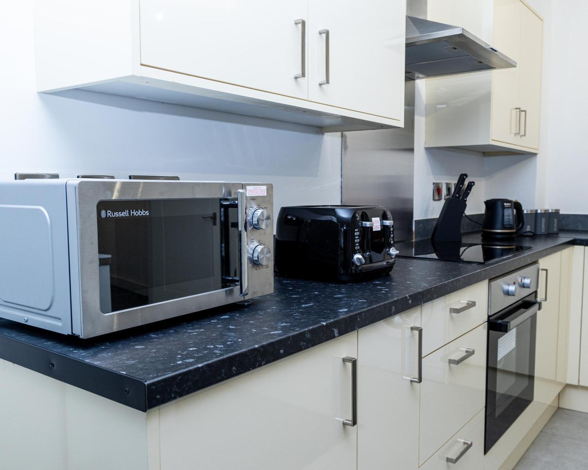 Spacious Ground Floor Near Old Trafford Stadium