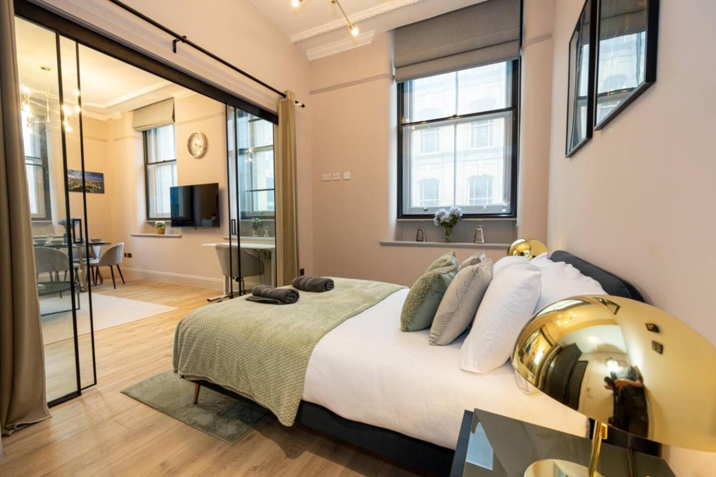 Luxury 2br Apt In City Centre