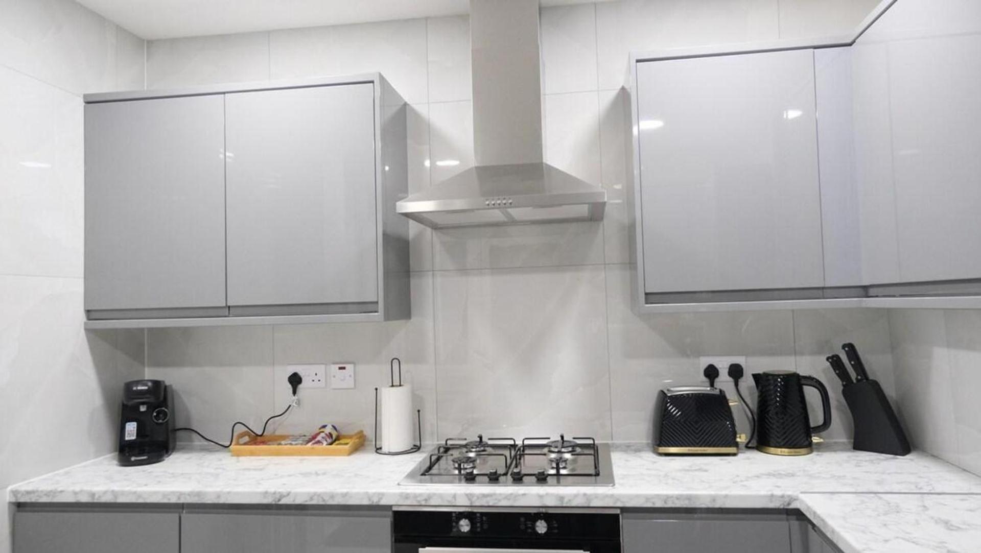- 3 Bedroom House - Sleeps 5 - Etihcity Holiday home *