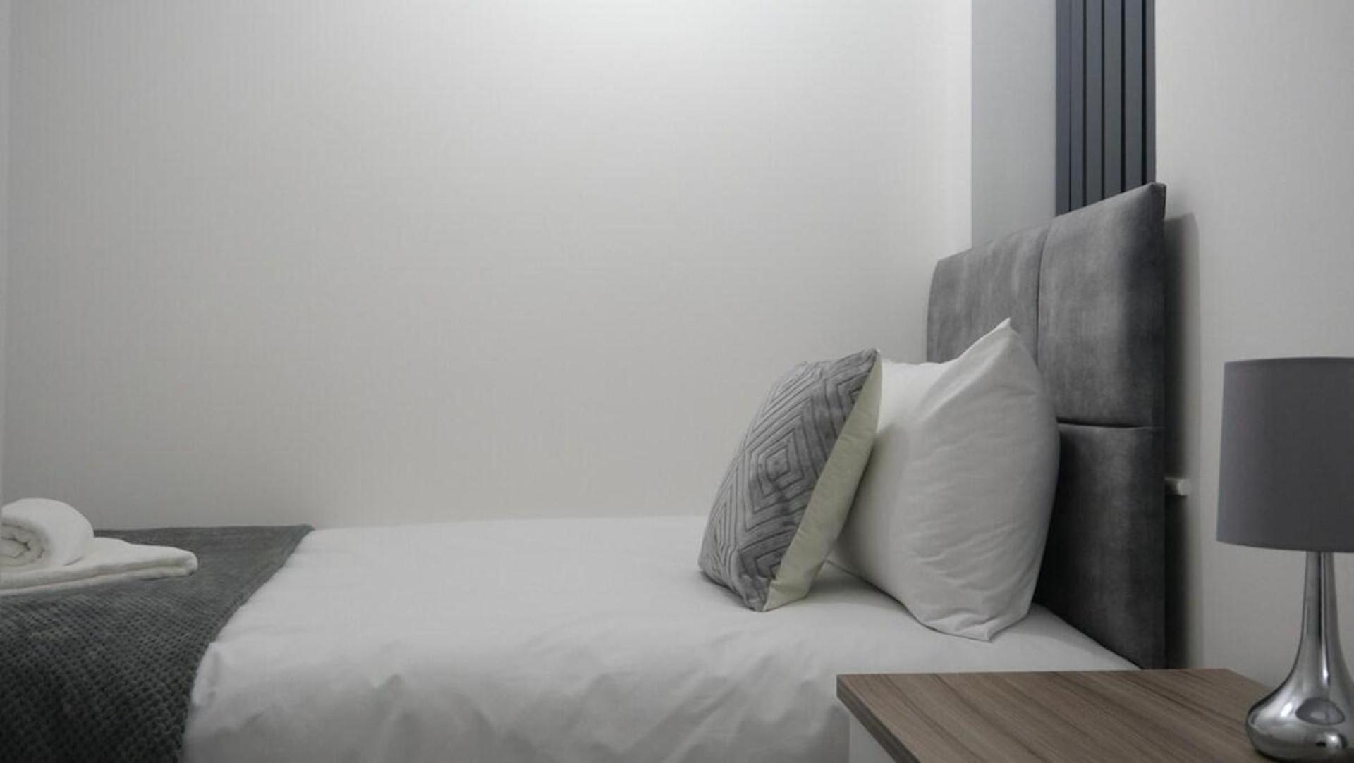 Holiday home - 3 Bedroom House - Sleeps 5 - Etihcity *