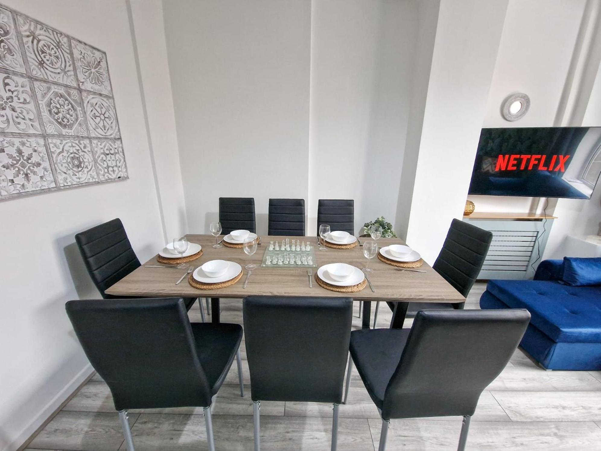 Sleeps 16 Etihad Coop Live By Superhost Holiday home