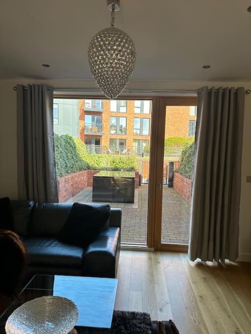 Luxury Modern Town House, Centre, Free Secured Parking