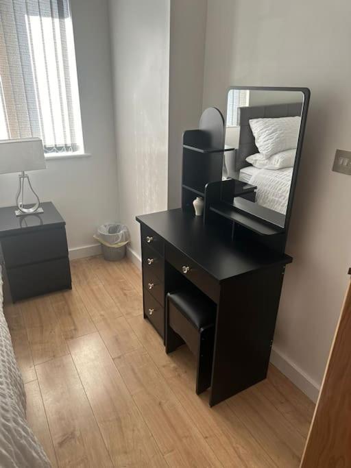 Vakantiehuis Luxury Modern Town House, Centre, Free Secured Parking Manchester