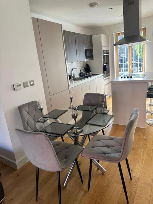 Luxury Modern Town House, Centre, Free Secured Parking