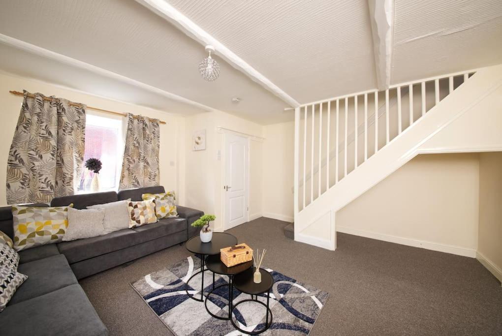 Mk Stylish Homes Apartment Manchester