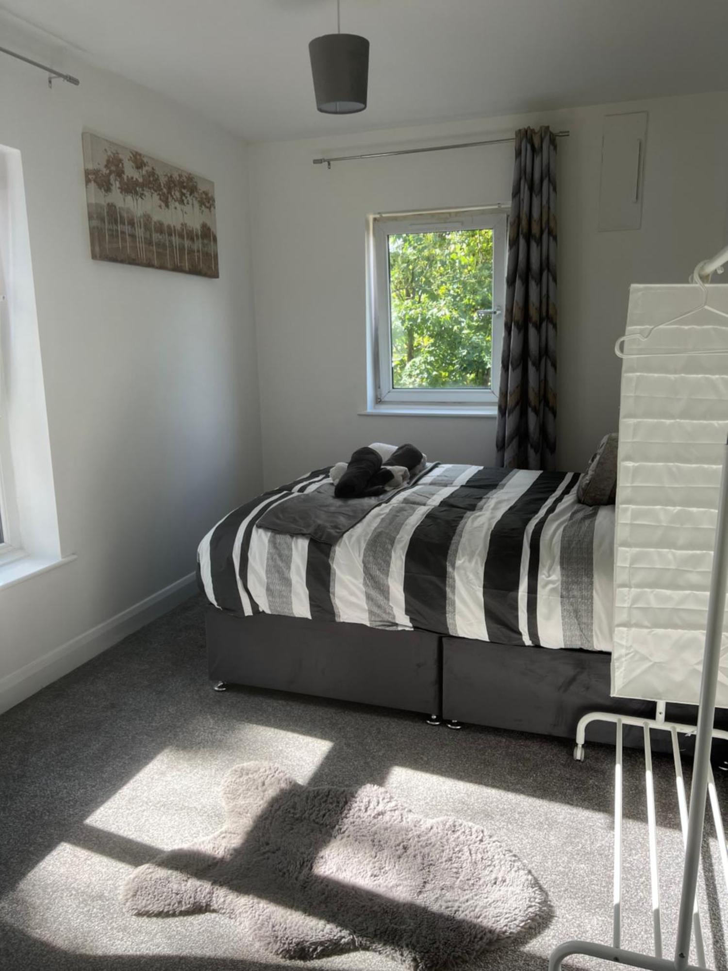 Flat In Greater Apartment