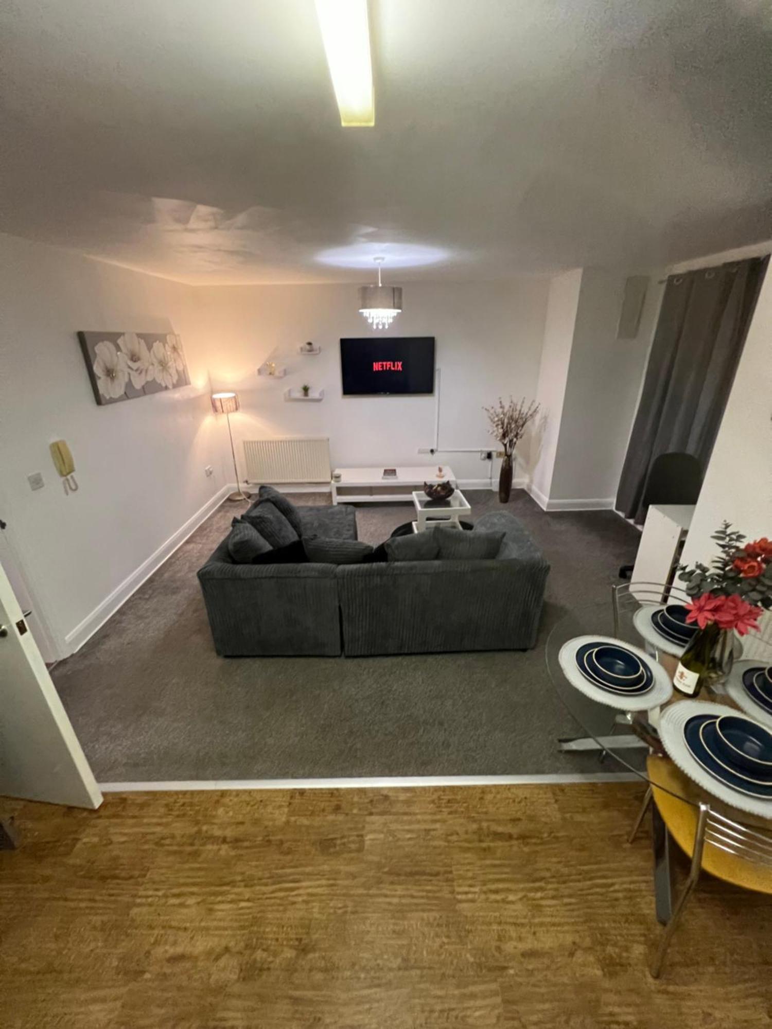 Flat In Greater Manchester