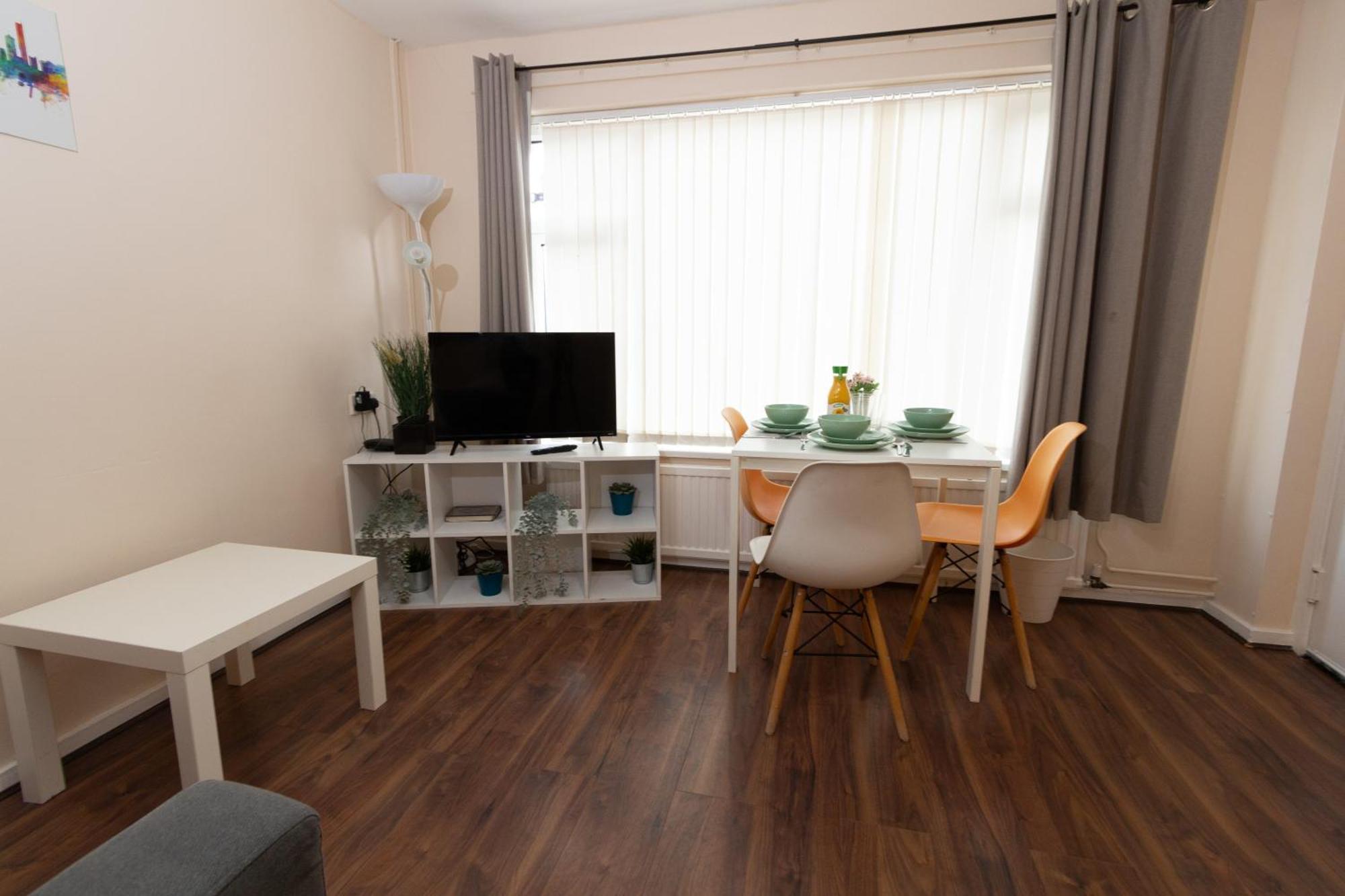 Apartment Cosy Stretford In A Prime Location *