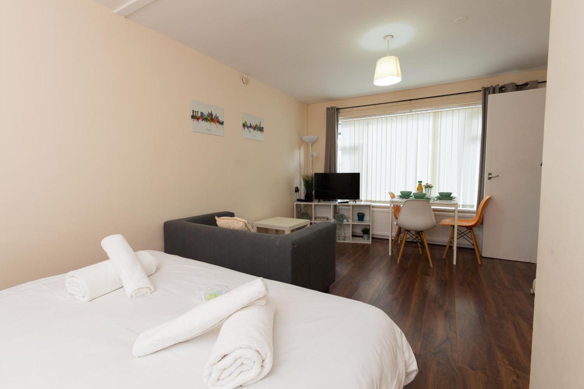 Cosy Stretford In A Prime Location Apartment *