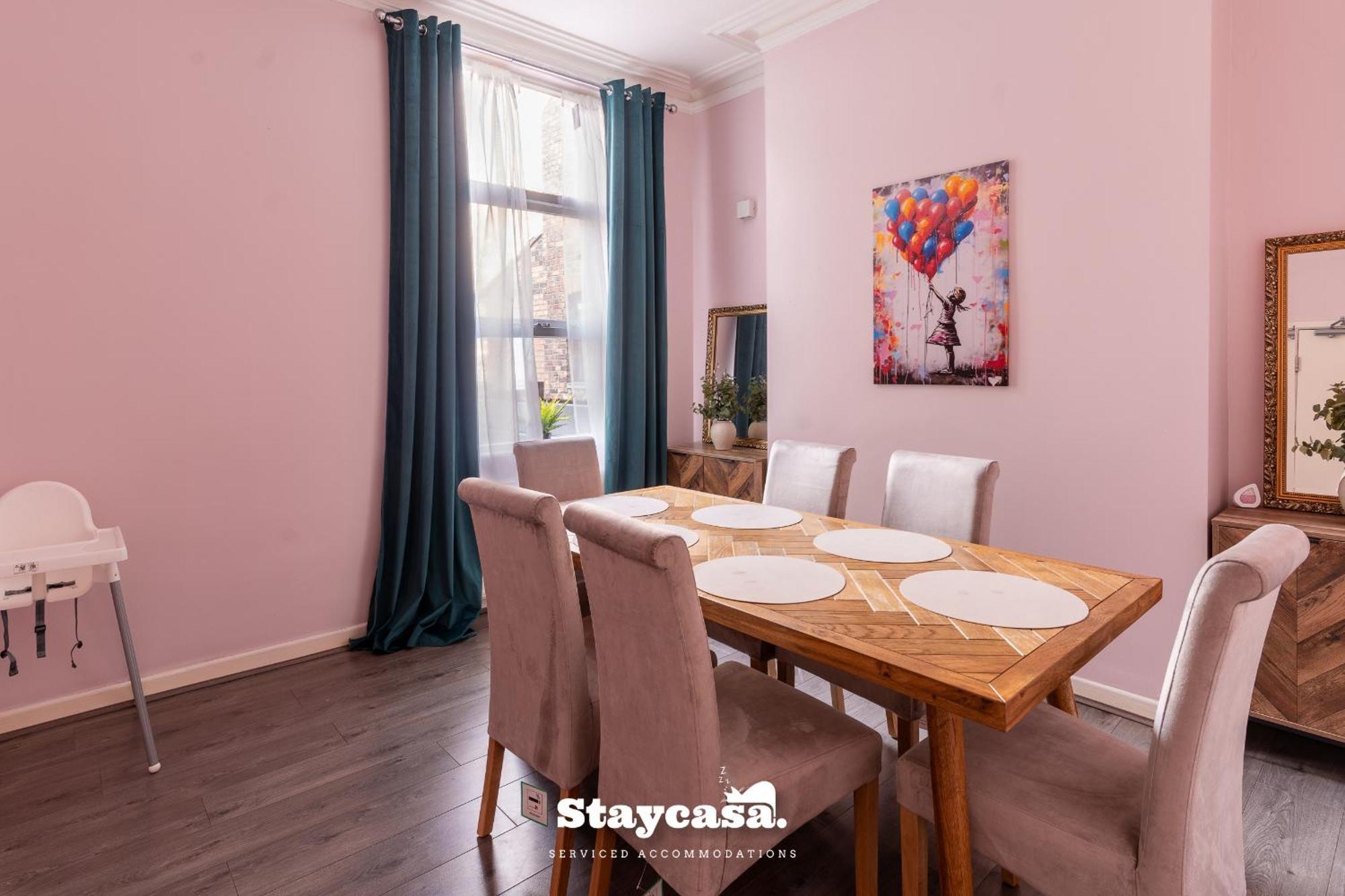 Pristine With Driveway, Gym And, Cinema Villa Manchester