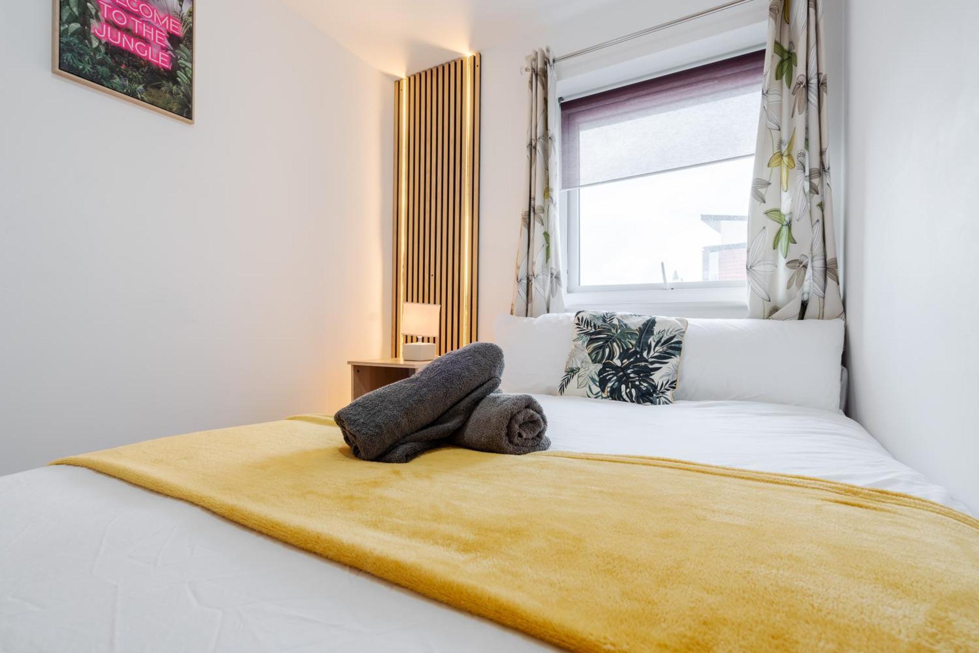 Etihad, & Coop Live - Free Parking - 10ppl Holiday home Manchester