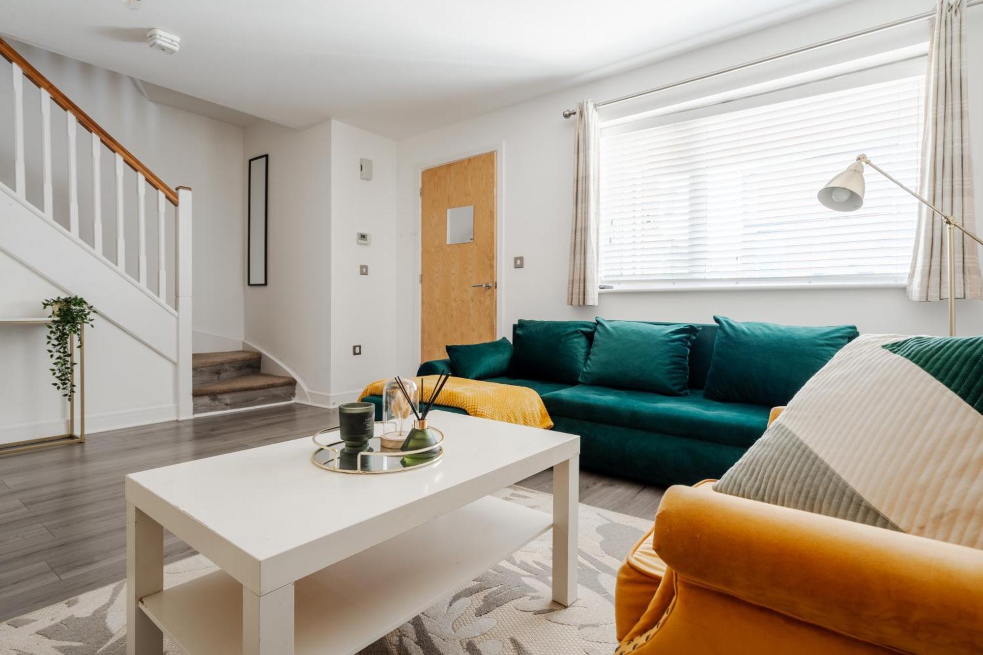 Holiday home Etihad, & Coop Live - Free Parking - 10ppl *