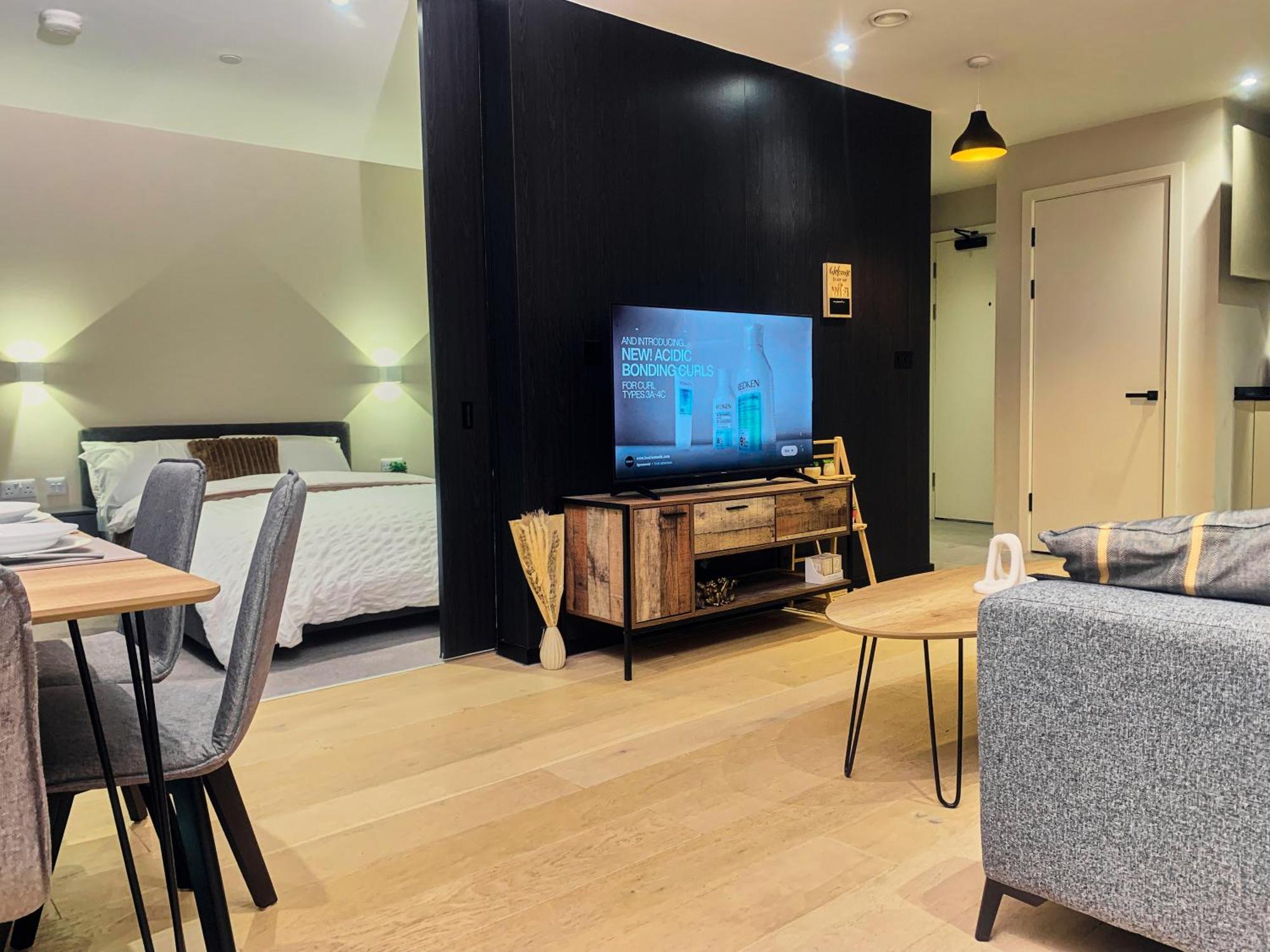 Sleek Haven Luxurious 2bed In Centre