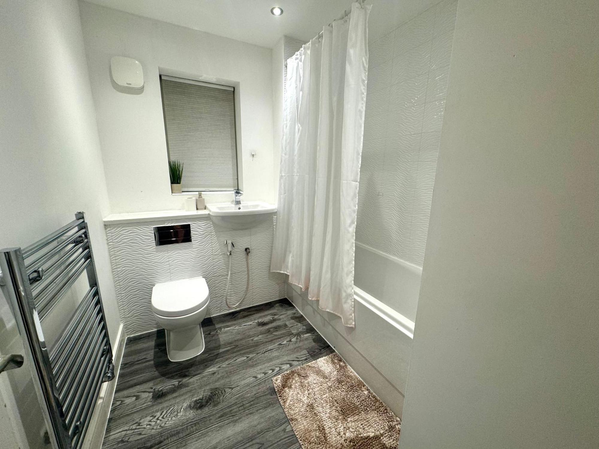 Cosy Modern 3-bed Near Etihad, Coop Arena - Ao Arena And Center *