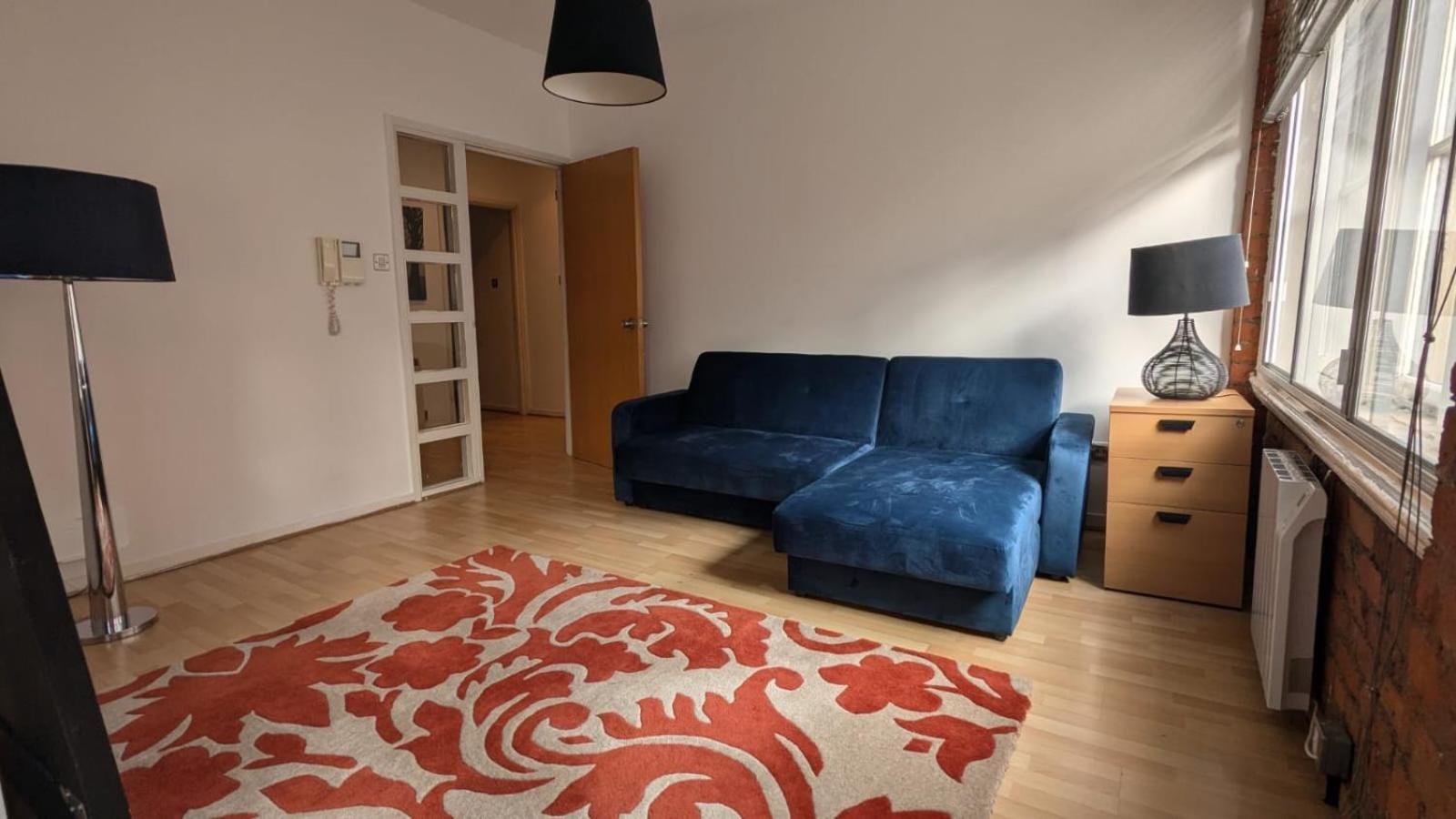Apartment Spacious 2 Bed In Centre Manchester