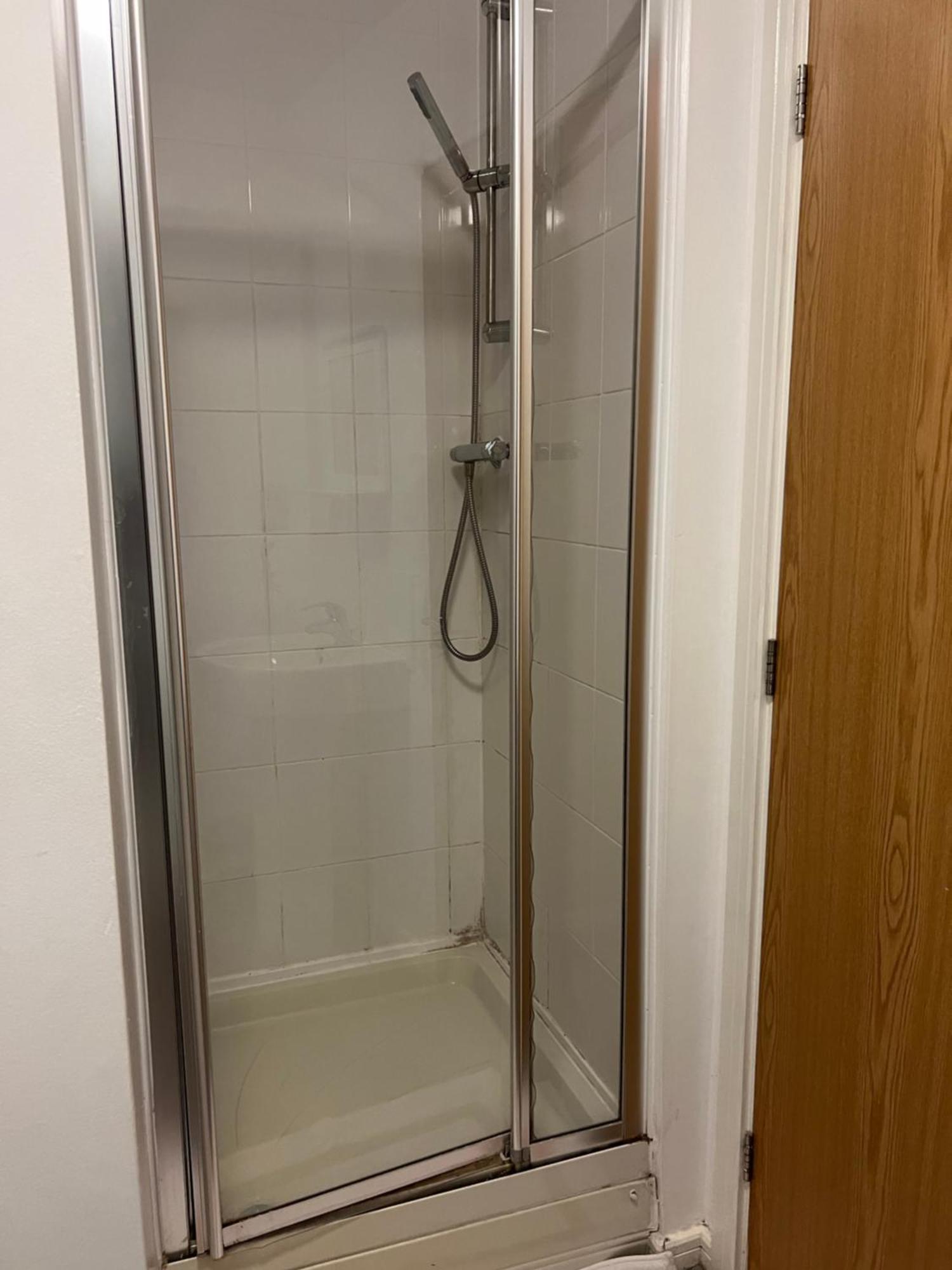2 Bed Townhouse, Sleeps 5, Close To Centre Manchester